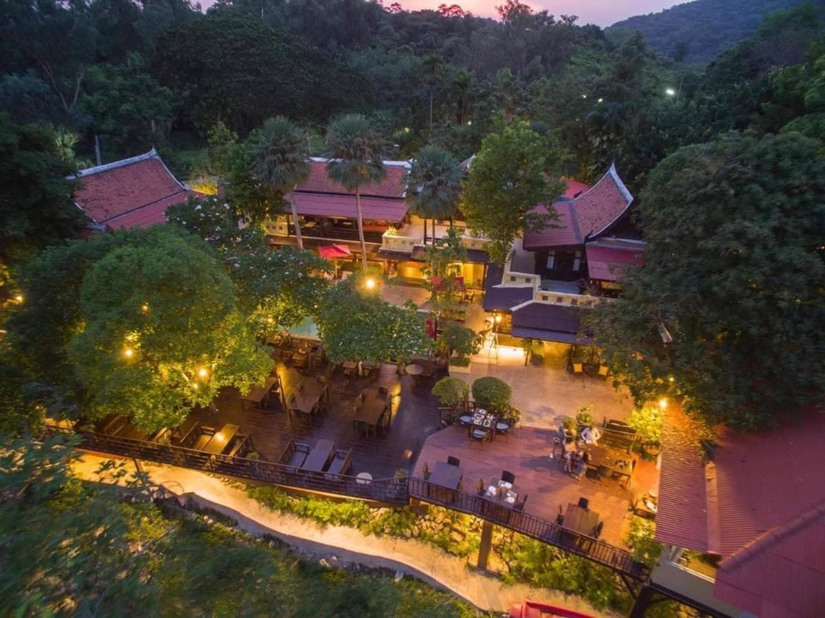 Ndol Streamside Thai Villas
